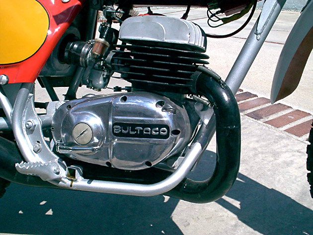 Bultaco Pursang M121